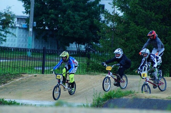 Соревнования по велоспорту-BMX