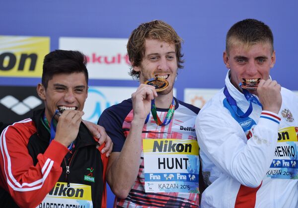 Хонатан Паредес Берналь (Мексика) - серебряная медаль, Гэри Хант (Великобритания) - золотая медаль, Артем Сильченко (Россия) - бронзовая медаль (направо