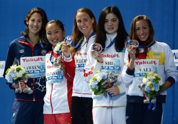 Мика Лоуренс (США), Канако Ватанабе (Япония), Рикке Мёллер Педерсен (Дания), Ши Цзинлинь (КНР) и Джессика Валл (Испания) (слева направо)