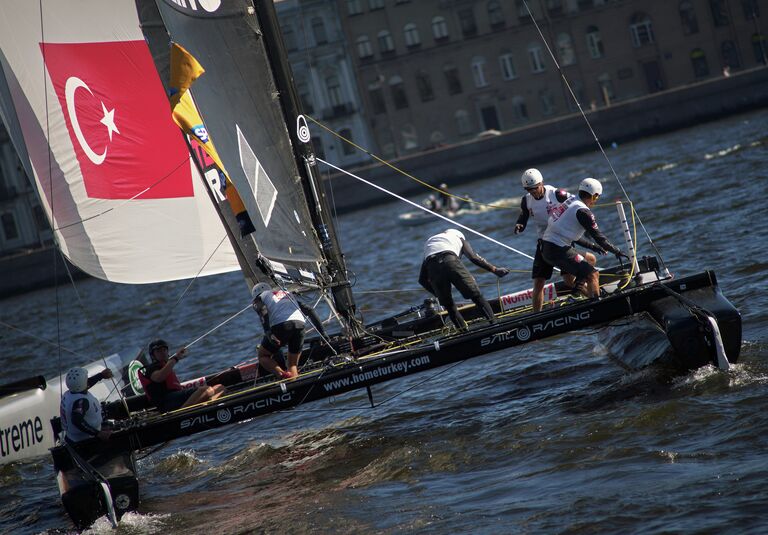 Шестой этап регаты Extreme Sailing Series на скоростных парусных катамаранах класса Extreme40 в Санкт-Петербурге