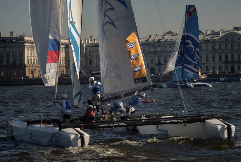 Шестой этап регаты Extreme Sailing Series на скоростных парусных катамаранах класса Extreme40 в Санкт-Петербурге