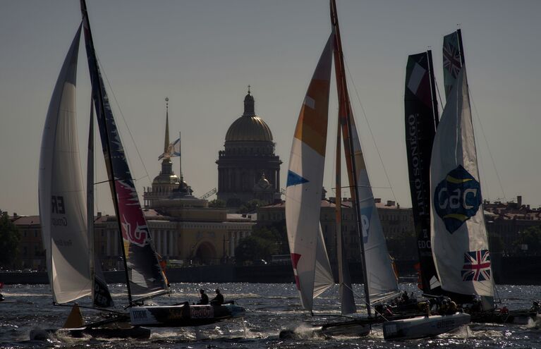 Шестой этап регаты Extreme Sailing Series на скоростных парусных катамаранах класса Extreme40 в Санкт-Петербурге