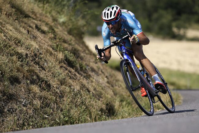 Итальянский велогонщик Винченцо Нибали из команды Астана