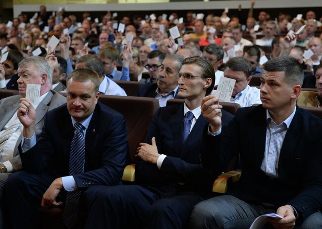 Президент ЦСКА Андрей Ватутин (слева), Андрей Кириленко (в центре)