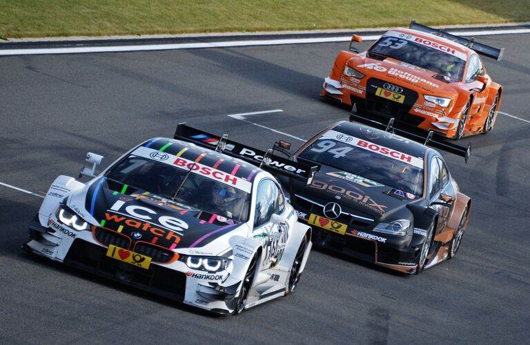 Пилот команды BMW Team RMG Марко Виттман (Германия), пилот команды Mercedes-AMG DTM Team HWA Паскаль Верлейн (Германия), пилот команды Audi Sport Team Rosberg Джими Грин (Великобритания) (слева направо)