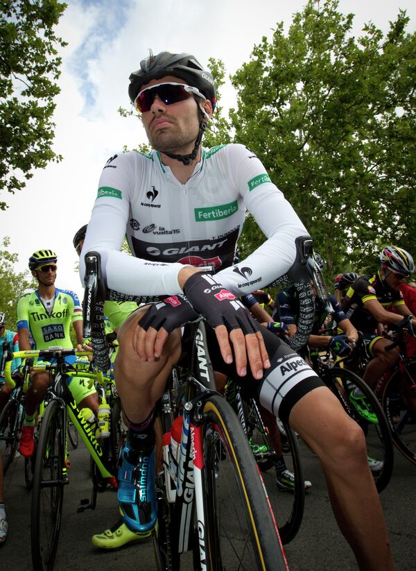 Голландский велогонщик Том Дюмулен из Giant-Alpecin