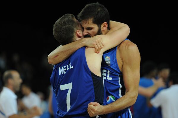 Баскетболисты сборной Израиля Галь Мекель и Омри Касспи
