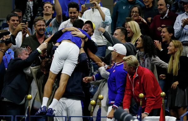 Радость Новака Джоковича после победы над Роджером Федерером в финале US Open-2015