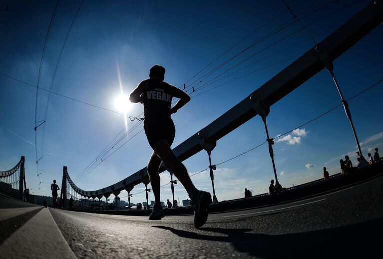 Участник на дистанции Московского марафона 2015 Участник на дистанции Московского марафона 2015