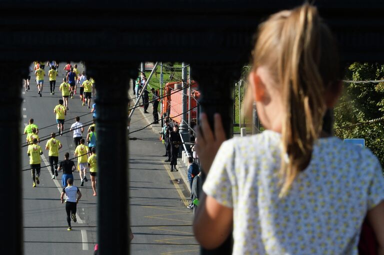 Участники на дистанции Московского марафона 2015 Участники на дистанции Московского марафона 2015