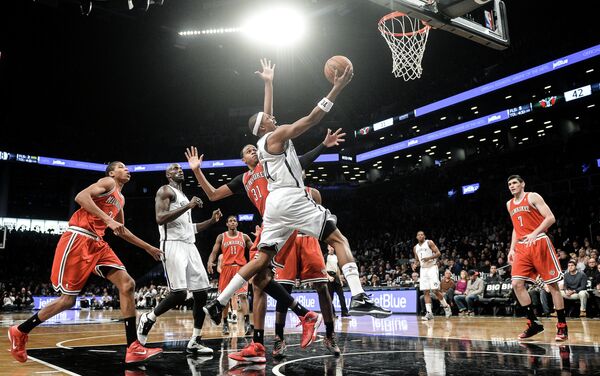 Игровой момент матча НБА Бруклин Нетс - Милуоки Бакс