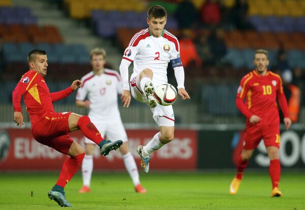 Игровой момент матча между сборными Белоруссии и Македонии
