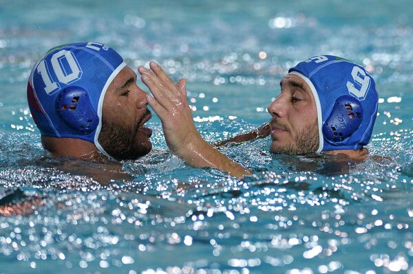 Игроки сборной Италии по водному поло Александр Михаэль Бодегас и Кристиан Прешутти (справа)