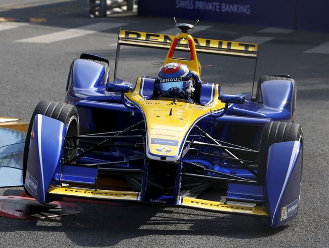 Швейцарcкий гонщик Себастьян Буэми из команды Renault e.Dams