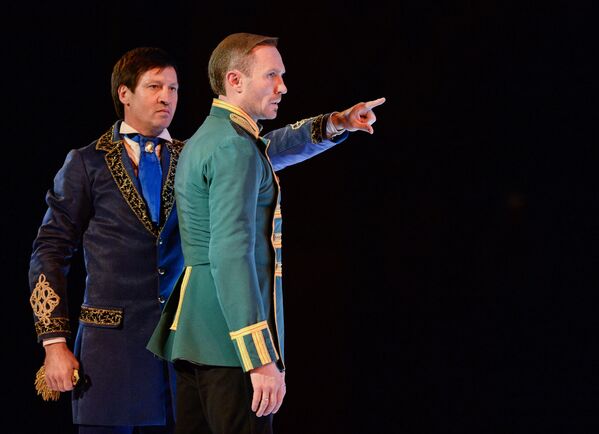 Андрей Хвалько и Роман Костомаров (справа)