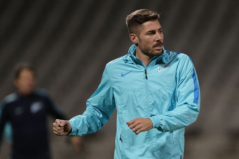 Полузащитник Зенита Хави Гарсия Полузащитник Зенита Хави Гарсия