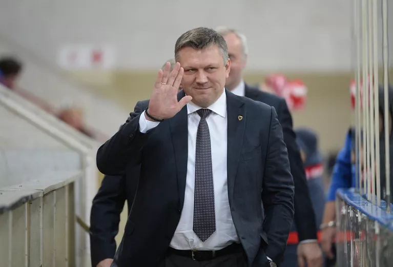 Главный тренер Сочи Вячеслав Буцаев Главный тренер Сочи Вячеслав Буцаев