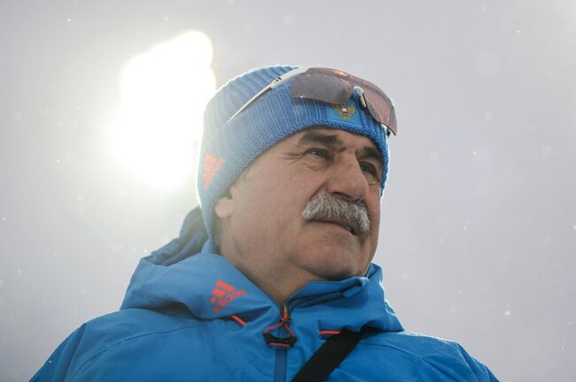 Главный тренер сборной России по биатлону Александр Касперович