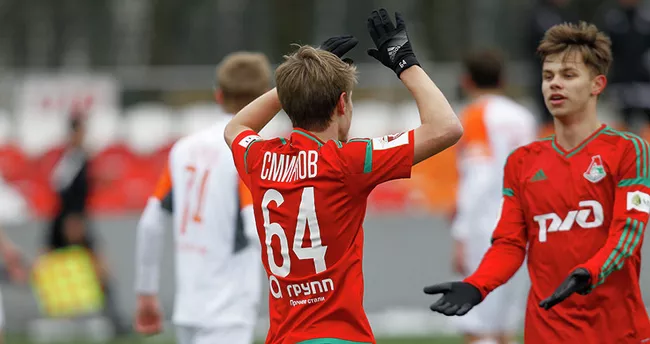 Футболисты молодежного состава Локомотива