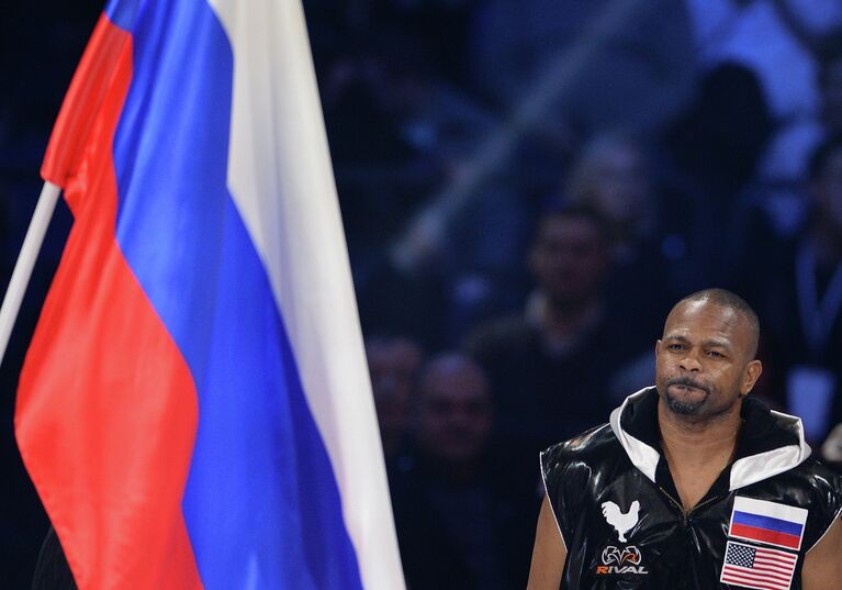 Российско-американский боксер Рой Джонс Российско-американский боксер Рой Джонс