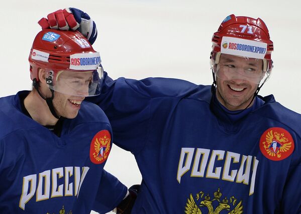 Форварды сборной России по хоккею Денис Кокарев (слева) и Илья Ковальчук