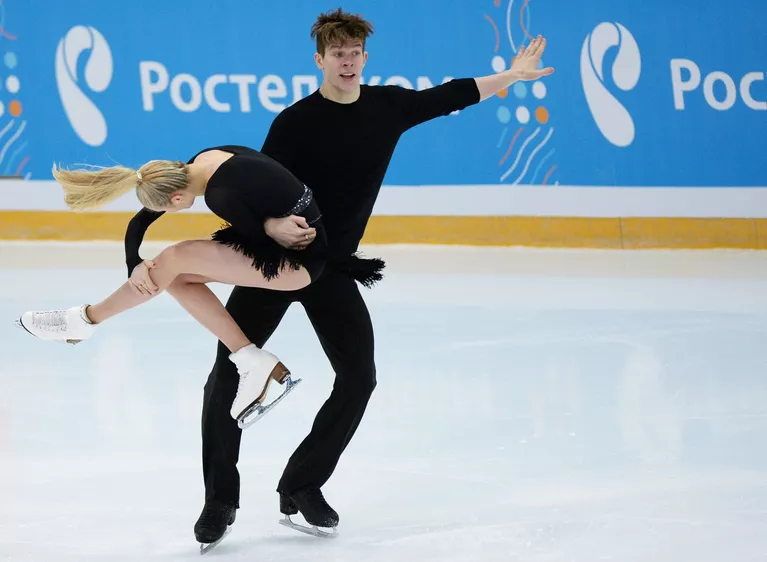 Анна Яновская и Сергей Мозгов Анна Яновская и Сергей Мозгов