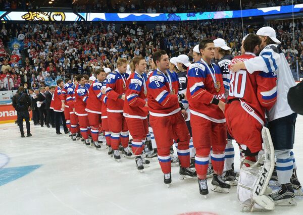 Хоккеисты России и Финляндии