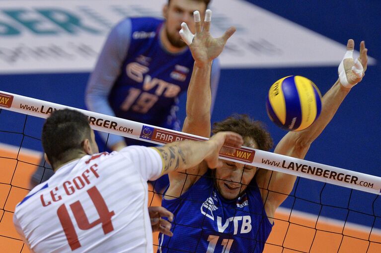 Игровой момент матча Россия - Франция Игровой момент матча Россия - Франция