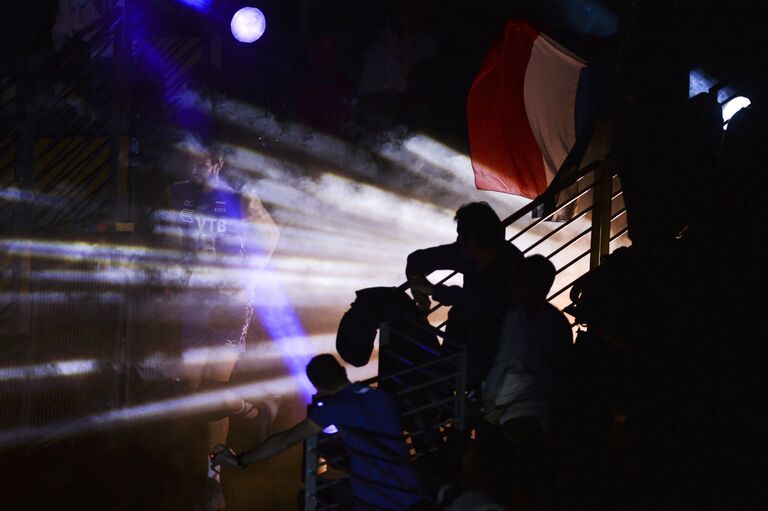 Александр Волков (слева) Александр Волков (слева)