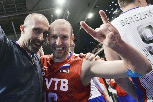 Волейболисты сборной России Сергей Тетюхин и Алексей Вербов (слева направо)