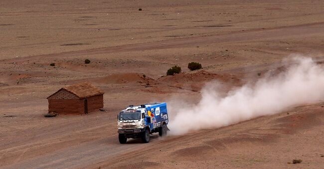 Автомобиль российской команды КАМАЗ-Мастер, управляемый пилотом Айратом Мардеевым