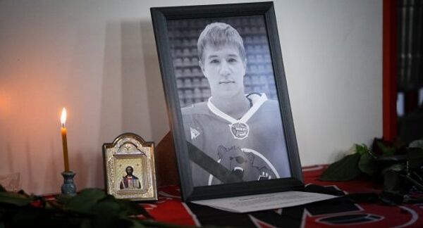 Прощание с хоккеистом Сергеем Симоновым состоялось в Новокузнецке