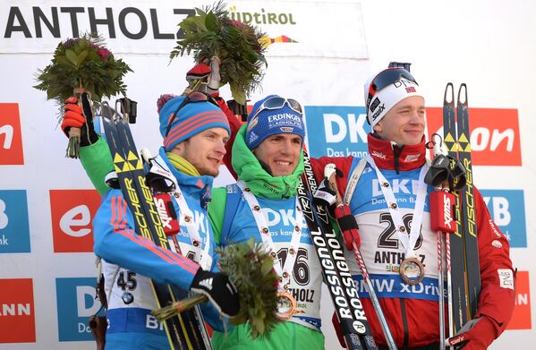 Максим Цветков - 2-е место, Симон Эдер - 1-е место, Тарьей Бе - 3-е место (слева направо)
