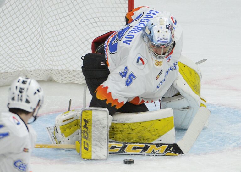 Вратарь Северстали Сергей Магарилов Вратарь Северстали Сергей Магарилов