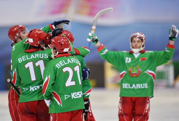 Игроки сборной Белоруссии по хоккею с мячом