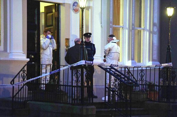 Полиция на месте стрельбы, которая произошла во время церемонии взвешивания в Дублине перед боксерским поединком Джейми Кавана - Антонио Жоау Бенту