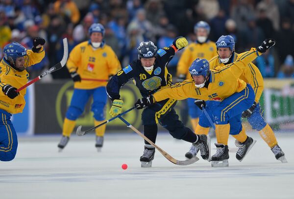 Игровой момент матча Швеция - Казахстан