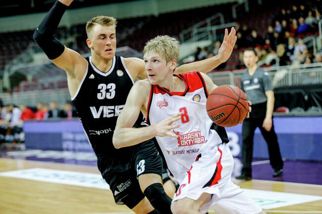 Игровой момент матча Единой лиги ВТБ БК ВЭФ - БК Красный Октябрь