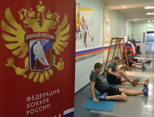 Игроки сборной России по хоккею во время тренировки