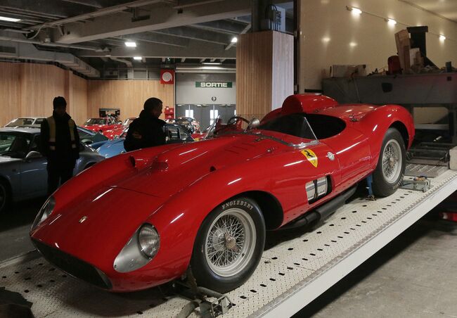 Гоночный автомобиль Ferrari 335 S Spider Scaglietti 1957 года