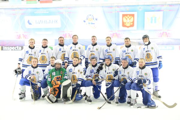 Сборная Эстонии по хоккею с мячом