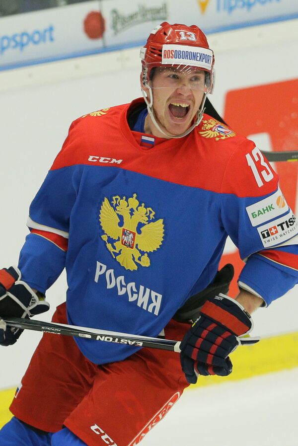 Нападающий сборной России по хоккею Роман Любимов