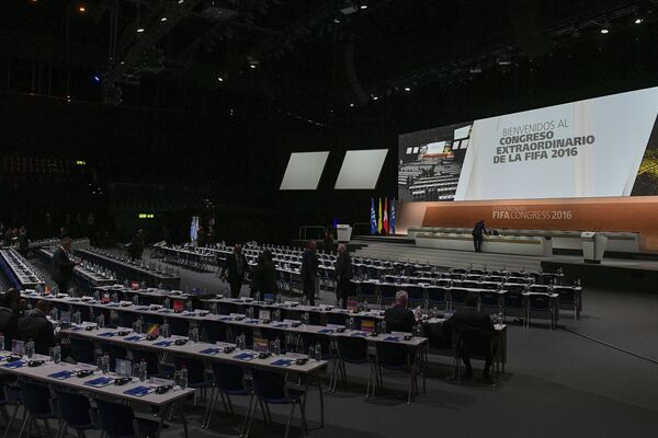 Зал заседаний Халленштадиона в Цюрихе, где пройдут выборы главы ФИФА