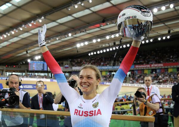Анастасия Войнова после победы в гите на чемпионате мира по трековым велогонкам