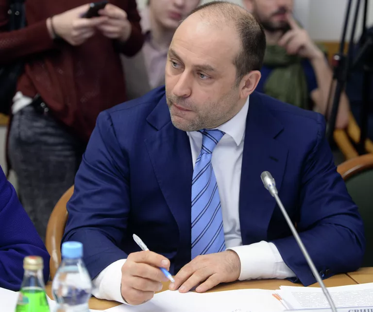 Дмитрий Свищев Дмитрий Свищев