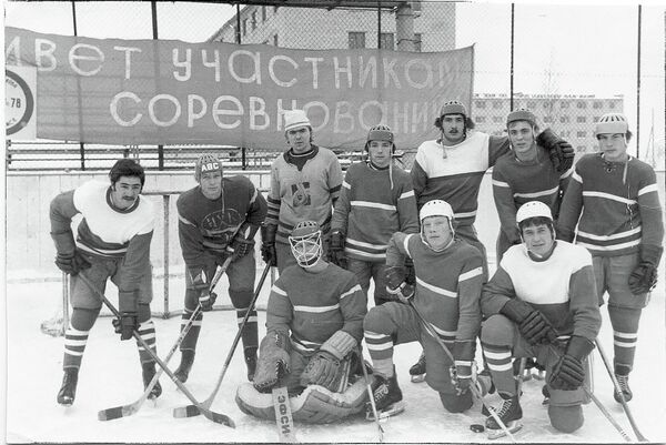 Команда «Нефтехимика» сезон-1976/77