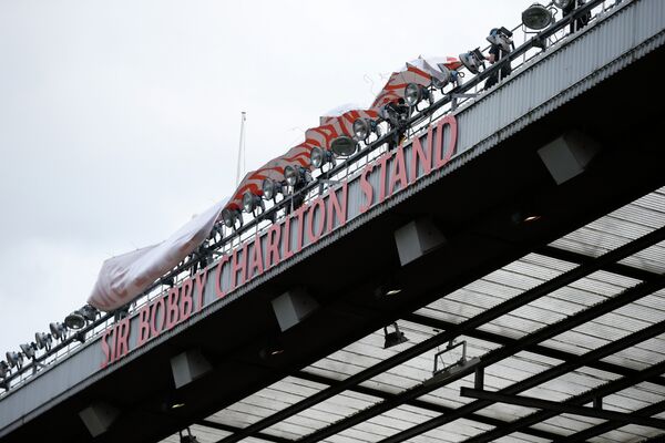 Трибуна стадиона Олд Траффорд (Манчестер Юнайтед), которую переименовали в честь сэра Бобби Чарльтона