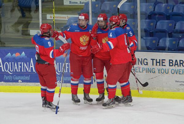 Хоккеисты юниорской сборной России (до 17 лет)