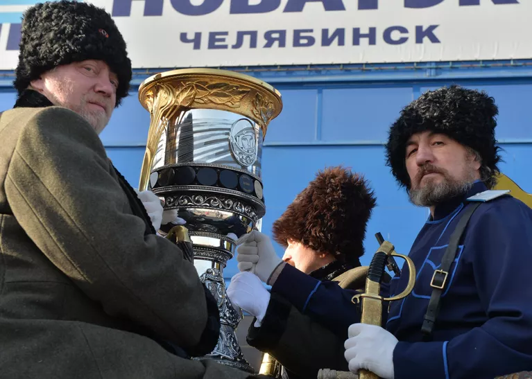 Главный трофей Континентальной хоккейной лиги - Кубок Гагарина Главный трофей Континентальной хоккейной лиги - Кубок Гагарина