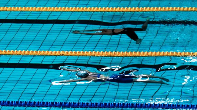 Американские пловчихи обновили мировой рекорд в комбинированной эстафете